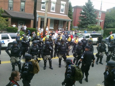Many police in riot gear, Pittsburgh, PA, Sept. 24, 2009